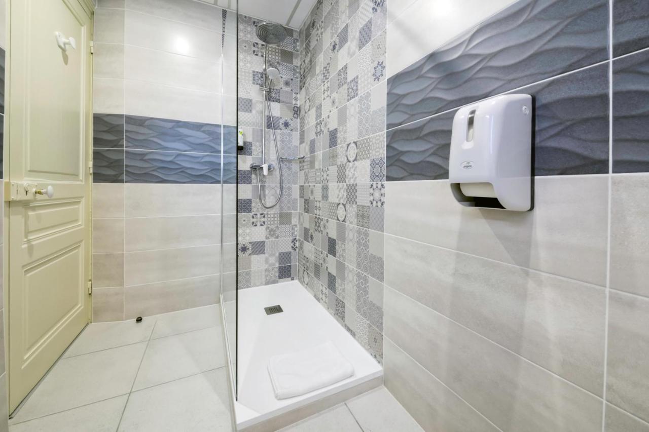 La Commanderie De Champarey Hotell Bourgoin-Jallieu Exteriör bild