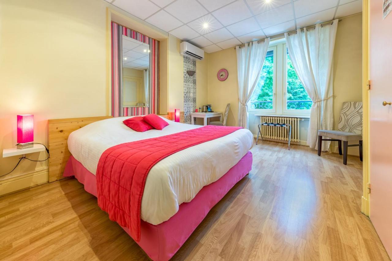 La Commanderie De Champarey Hotell Bourgoin-Jallieu Exteriör bild