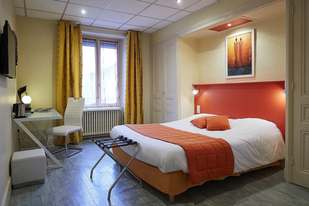 La Commanderie De Champarey Hotell Bourgoin-Jallieu Exteriör bild